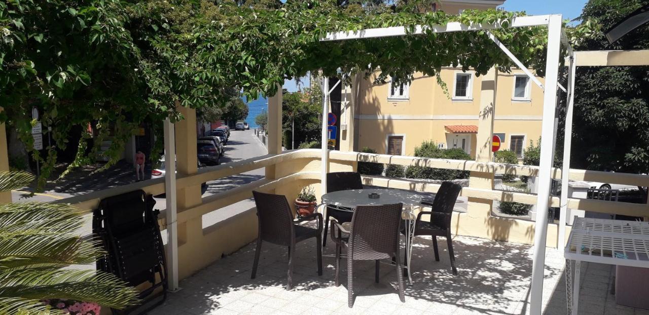 איזולה Apartments Villa Sandi מראה חיצוני תמונה